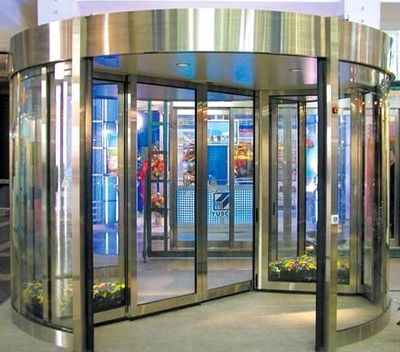 匠心之門 從東莞酒店大門到中山酒店旋轉(zhuǎn)門的華彩演進(jìn)